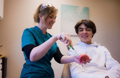 cabinet orthodontie LDM brossage de dent